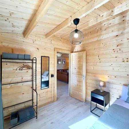 Casa De Madera La Parcela * マラガ