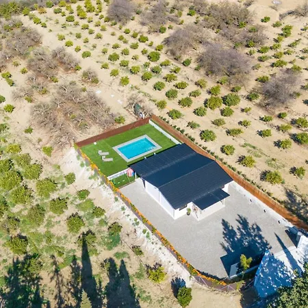 בית נופש Casa De Madera La Parcela מאלגה