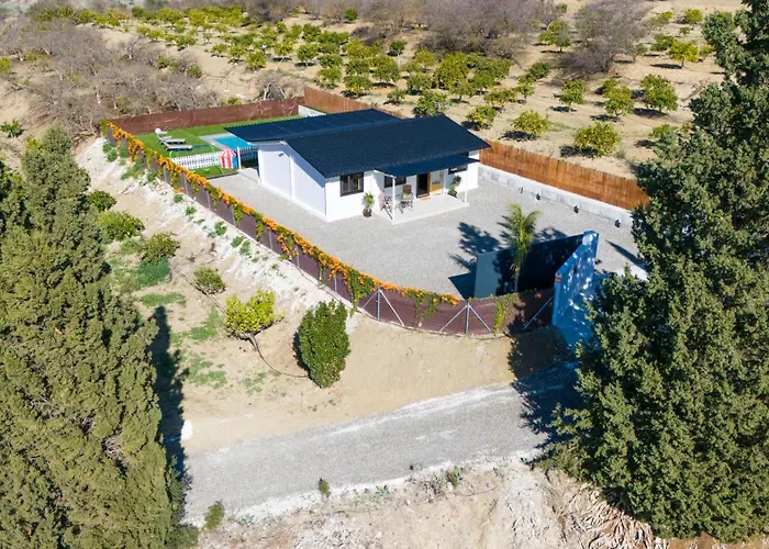 Casa De Madera La Parcela מאלגה