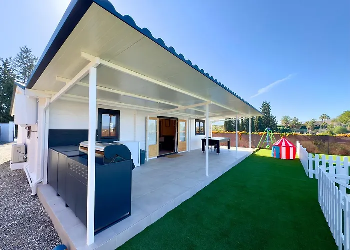 בית נופש Casa De Madera La Parcela מאלגה