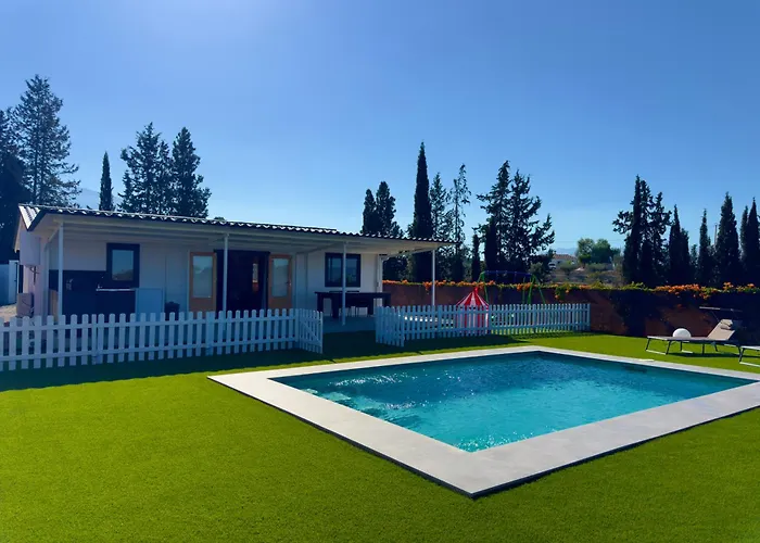 Casa De Madera La Parcela * מאלגה